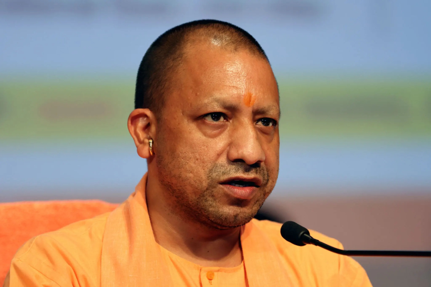 सीएम योगी का देवरिया में बड़ा बयान: "2017 से पहले की सरकारें करती थीं निजी हित में काम, अब डबल इंजन की सरकार ला रही विकास की बयार"
