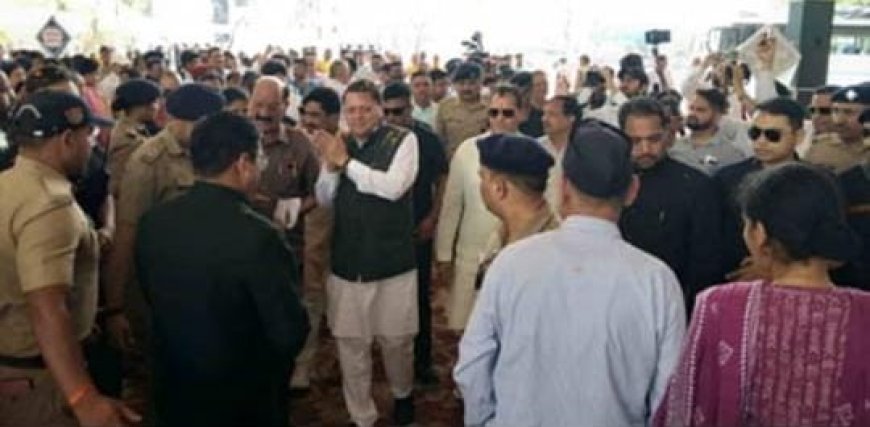 Rishikesh News: मुख्यमंत्री धामी ने दिखाई चारधाम यात्रा को हरी झंडी, तीर्थयात्रियों ने उठाया गढ़भोज का आनंद
