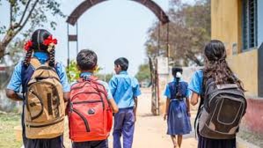 Student was locked in a room: अंबेडकरनगर: टीचरों की लापरवाही! स्कूल के कमरे में बंद मासूम छात्र, ग्रामीणों ने निकाला; प्रिंसिपल सस्पेंड