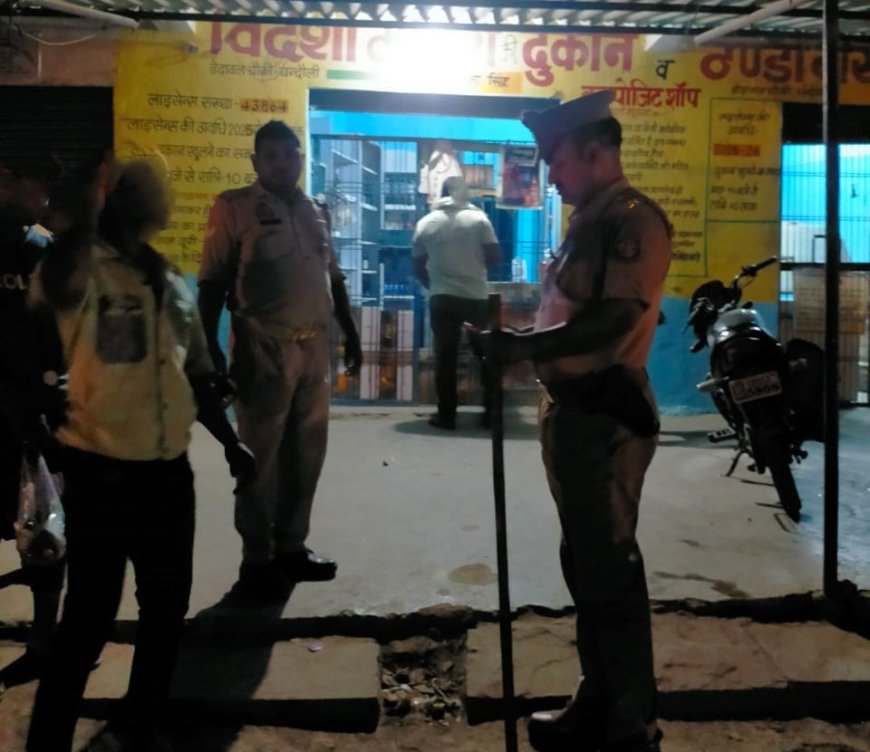 Chandauli : चंदौली पुलिस का एक्शन! शराबियों पर शिकंजा, सार्वजनिक स्थानों पर नशेबाजी करने वाले 41 धराए!