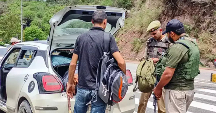 Pahalgam Attack : क्या कुछ इन्फ्लुएंसर्स देश के खिलाफ काम कर रहे हैं? पहलगाम हमले के बाद संसद की समिति ने उठाए सवाल