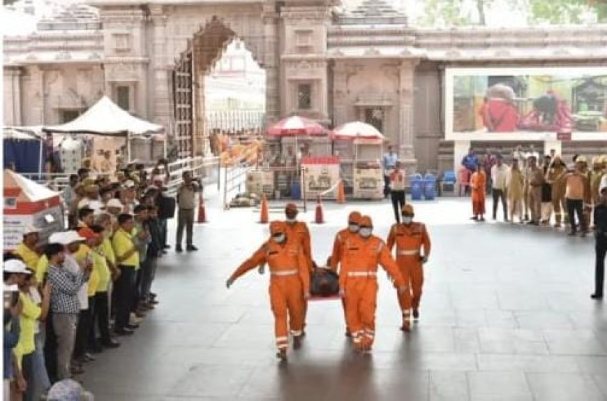 Varanasi : काशी विश्वनाथ धाम में बजी खतरे की घंटी! मॉक ड्रिल में दिखा युद्ध और हवाई हमले से निपटने का अभ्यास