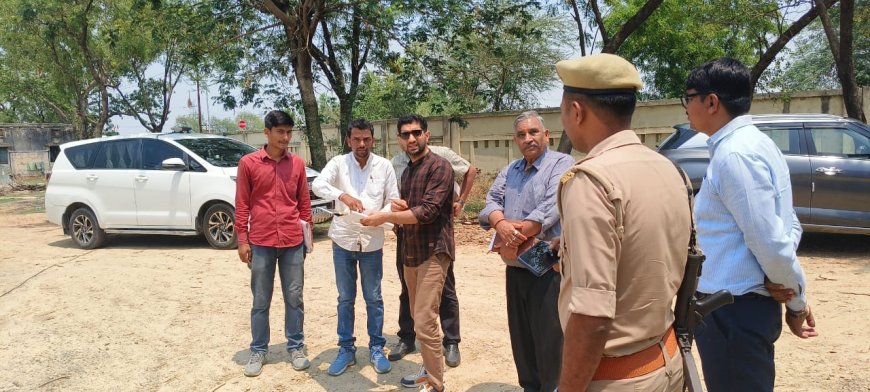 Varanasi : मुख्य विकास अधिकारी ने चौबेपुर में बन रहे नेचुरोपैथी पंचकर्म हट्स का किया स्थलीय निरीक्षण