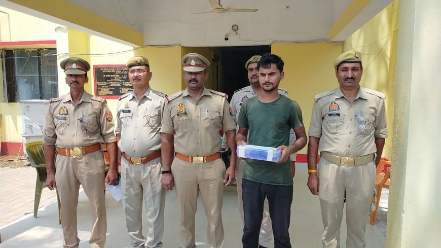 चकिया पुलिस की बड़ी सफलता, ₹15,000 के इनामी शातिर गोतस्कर को किया गिरफ्तार - Sampann Bharat News (चंदौली)
