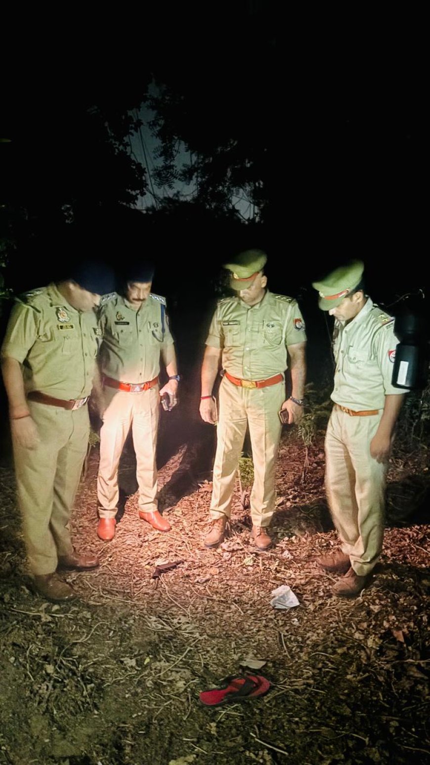 Varanasi : शातिर चोर सनी धरकार मुठभेड़ में 'क्लीन बोल्ड', पुलिस की गोली से हुआ घायल