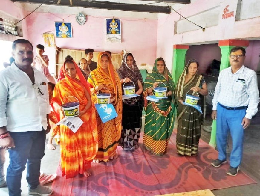 Varanasi : प्रगतिशील पशुपालकों को मिला एनिमल हेल्थ किट का सम्मान