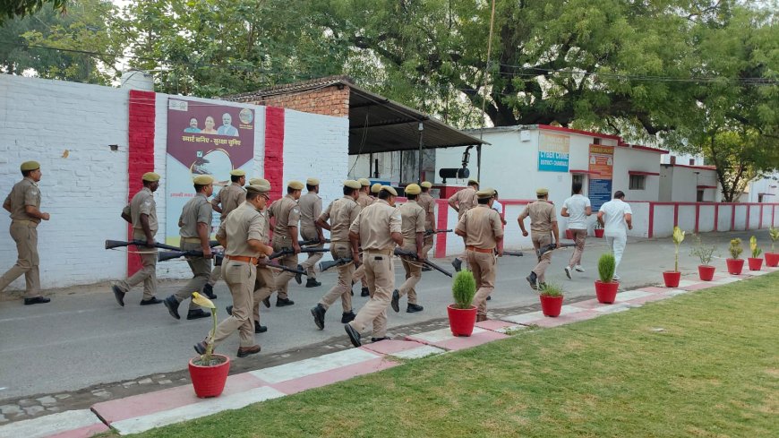 प्रेस नोट: अपर पुलिस अधीक्षक सदर चन्दौली द्वारा मंगलवार परेड की सलामी एवं निरीक्षण