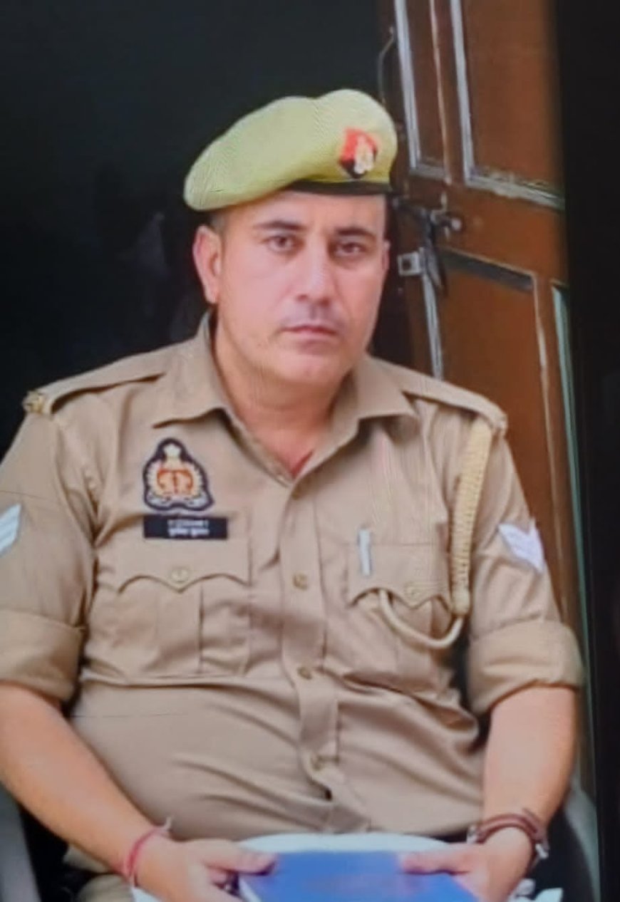 अफजलगढ़ थाने में तैनात हेड कांस्टेबल पुष्पेन्द्र कुमार की बुधवार देर रात एक दर्दनाक सड़क हादसे में मौत
