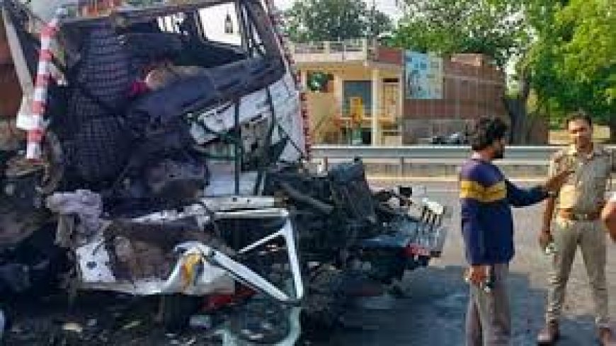 varanasi News : वाराणसी में भीषण हादसा टायर फटने से ट्रक से टकराया ट्रेलर, चालक की मौत, खलासी गंभीर