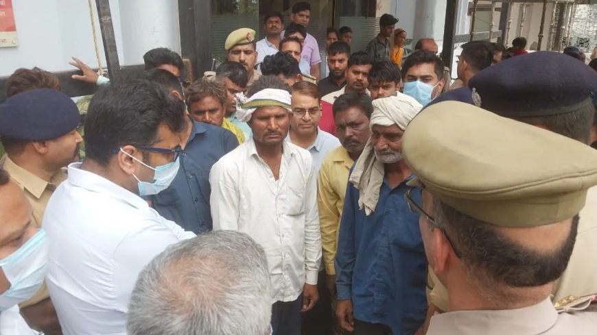 Agra News : यमुना में नहाते समय डूबीं चार किशोरियां, दो गंभीर