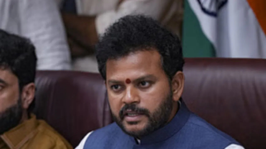 अहमदाबाद विमान हादसा: मृतकों के प्रति संवेदना व्यक्त करते हुए बोले राममोहन नायडू - "मैंने भी सड़क हादसे में पिता को खोया है", ब्लैक बॉक्स बरामद; जांच जारी