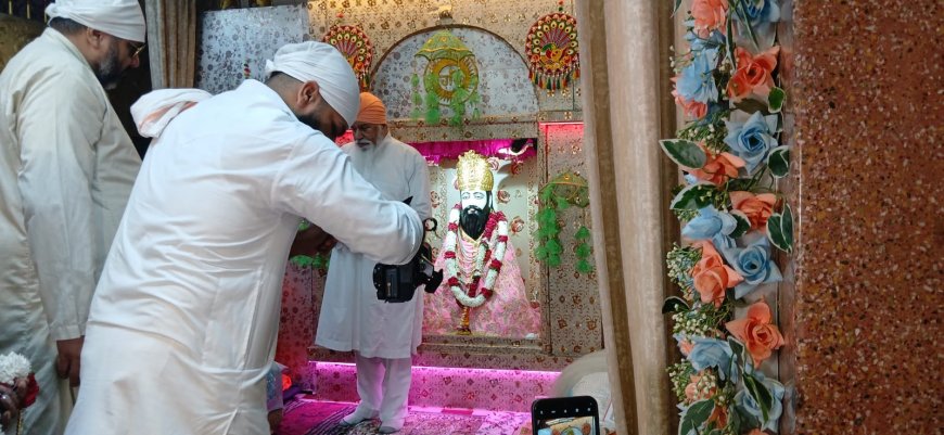 Up News : वाराणसी के सीरगोवर्धनपुर में रविदास मंदिर का 61वां स्थापना दिवस Sant Niranjan Das की उपस्थिति में भव्य आयोजन, लाखों भक्त उमड़े