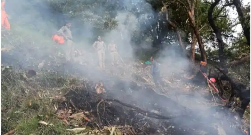 रुद्रप्रयाग के गौरीकुंड में केदारनाथ हेलिकॉप्टर क्रैश: 7 लोगों की दर्दनाक मौत, 23 महीने का बच्चा भी शामिल; सेवाएँ रोकी गईं