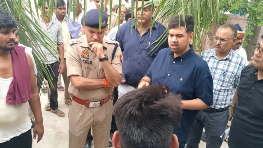 हरदोई: खेत में खेलते समय पानी भरे गड्ढे में डूबे तीन मौसेरे भाई, मौत से परिवार में कोहराम
