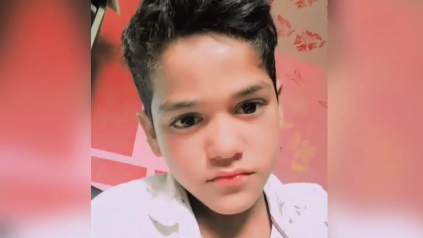 हाथरस में दर्दनाक हादसा: बारात की बस से सिर बाहर निकालने पर 11 साल के बच्चे की मौत