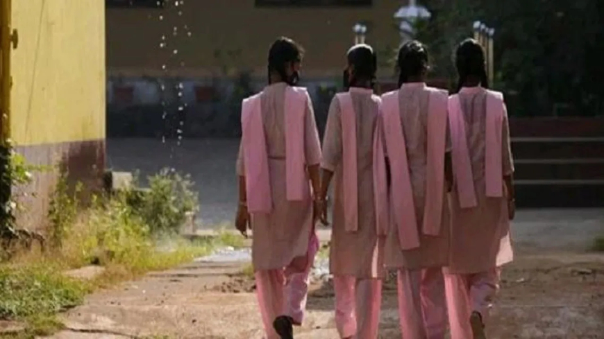 आगरा में शर्मनाक घटना: कोचिंग टीचर ने छात्रा से कहा- 'मुझे बॉयफ्रेंड बना ले', फिर की छेड़छाड़; POSCO एक्ट में केस दर्ज