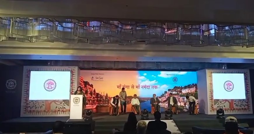 बीएचयू: महामना की प्रतिमा के अपमान पर छात्रों में आक्रोश, कुलपति और पुलिस कमिश्नर से शिकायत