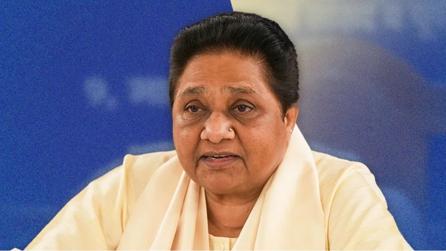 संविधान के मुद्दे पर मायावती मैदान में, कहा- 'छेड़छाड़ बर्दाश्त नहीं, BJP-कांग्रेस अंदर से एक'