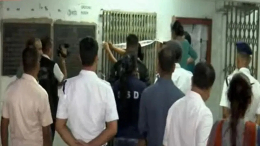 कोलकाता लॉ कॉलेज रेप केस: FIR में आरोपियों के नाम 'J, M, P' लिखे जाने पर उठे गंभीर सवाल, पुलिस पर छिपाने का आरोप