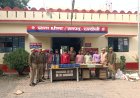 शराब तस्करी पर यूपी पुलिस का बड़ा एक्शन: ट्रेन की चेन पुलिंग कर तस्करी करने वाले 6 अंतर्राज्यीय तस्कर गिरफ्तार, 70 लाख की शराब जब्त