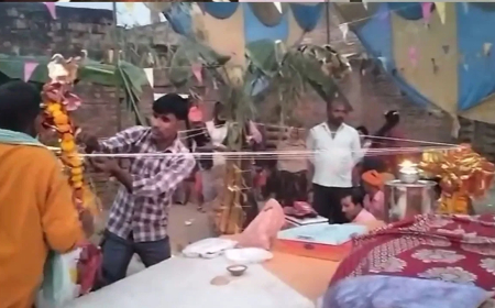 लखीमपुर पेड़ और कुएं की शादी: बैंड-DJ, बारात और भोज… इमली के पेड़ को दुल्हन और कुएं को दूल्हा बनाकर ग्रामीणों ने की अनोखी शादी