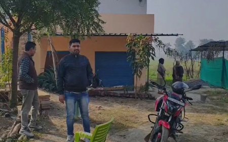 सोनभद्र मां बेटी ने बदमाश को भगाया: आधी रात घर में घुस आया बदमाश, मां-बेटी ने दिखाई बहादुरी; एक घंटे तक संघर्ष कर भागने पर किया मजबूर