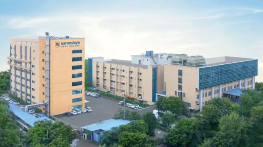 सर्वोदय हॉस्पिटल रोबोटिक सर्जरी: फरीदाबाद में लॉन्च हुआ एडवांस्ड AI स्मार्ट सर्जिकल रोबोट, कम ब्लीडिंग और हाई सेफ्टी के साथ होगी जटिल सर्जरी