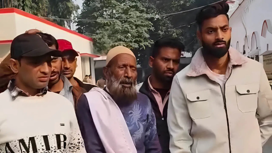 डॉगी की बची रोटी खिलाई, गले पर रखा पैर... बरेली में 2 गज जमीन के लिए हैवान बना बेटा, पिता को जान से मारने की धमकी