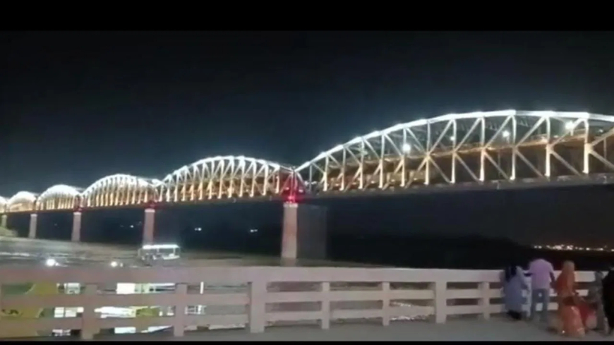 वाराणसी में राजघाट पुल पर एक महीने तक रोक: 20 दिसंबर से कार और भारी वाहनों की एंट्री बंद, सिर्फ बाइक और पैदल आवाजाही जारी