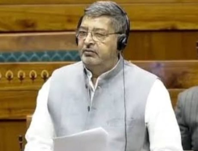 सबका साथ, सबका विकास” पर सवाल: चंदौली के वंचित समाज, किसानों और युवाओं की आवाज़ लोकसभा में उठी