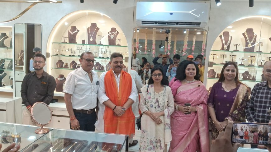 KAASVI के शोरूम का भव्य पुनः शुभारंभ, ग्राहकों को मिलेगा नया शॉपिंग अनुभव