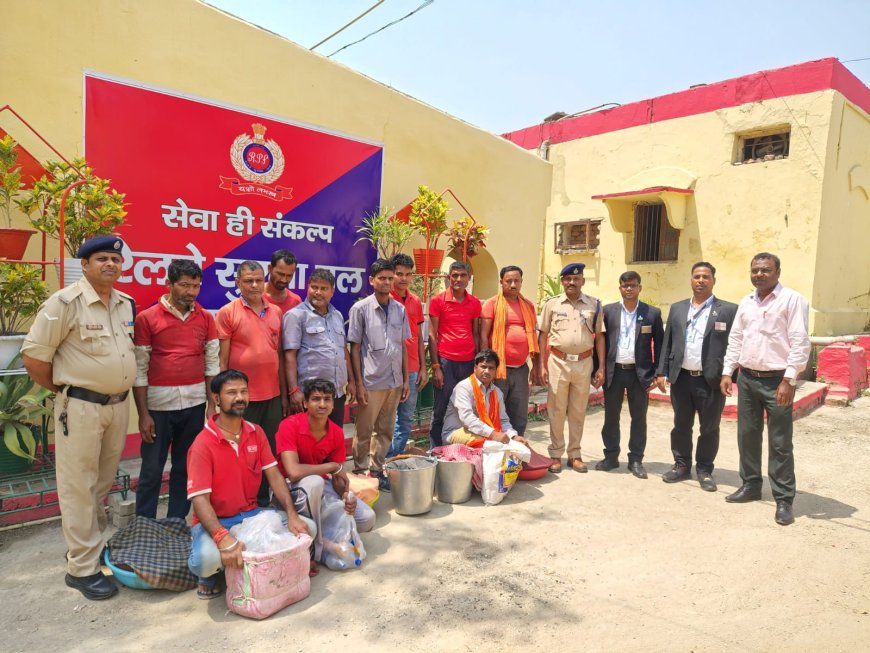 ट्रेनों में अवैध वेंडिंग पर रेलवे का सख्त अभियान, छपरा जंक्शन पर 11 अनाधिकृत वेंडर पकड़े गए