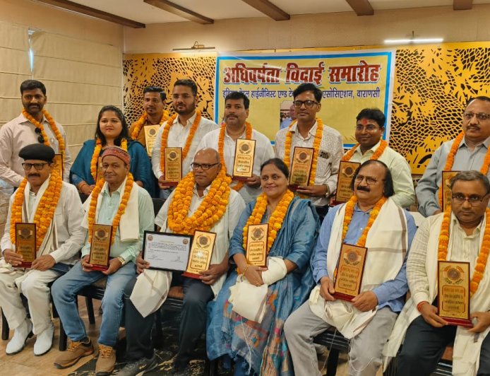 दंत स्वास्थ्य विज्ञानी मदनलाल का भावभीना विदाई समारोह संपन्न