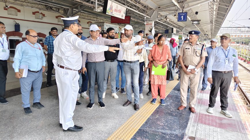 प्रयागराज रामबाग स्टेशन पर यात्री सुविधाओं का निरीक्षण, गुणवत्ता पूर्ण कार्य समय से पूरा करने के निर्देश