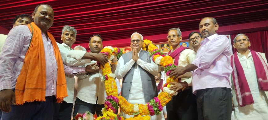 मिर्जापुर में धूमधाम से मनाया गया बुद्ध महोत्सव, सम्राट अशोक स्तंभ का हुआ अनावरण