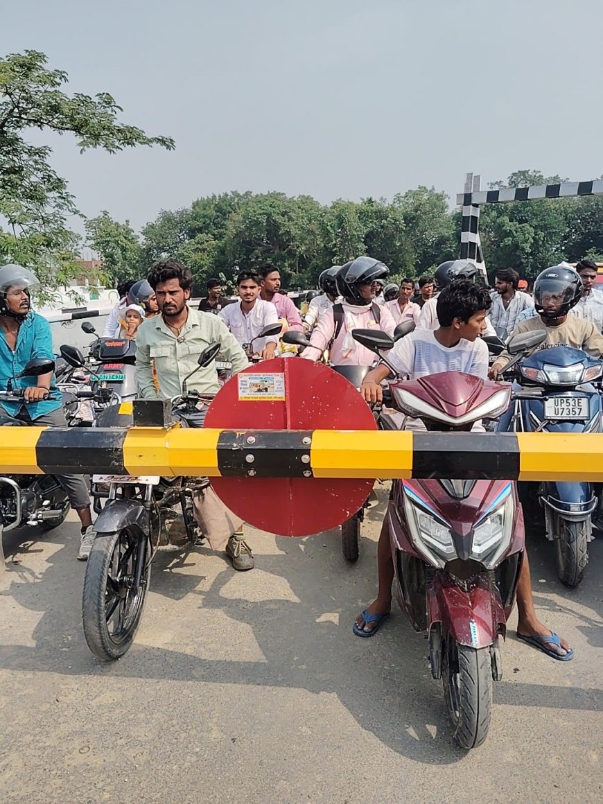 अंतर्राष्ट्रीय समपार जागरूकता दिवस पर वाराणसी मंडल का विशेष अभियान, हजारों लोगों को किया गया जागरूक