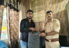 कैमरे की मदद से पुलिस ने ढूंढ निकाला ऑटो में छूटा यात्री का बैग, सुपुर्द कर जीता भरोसा