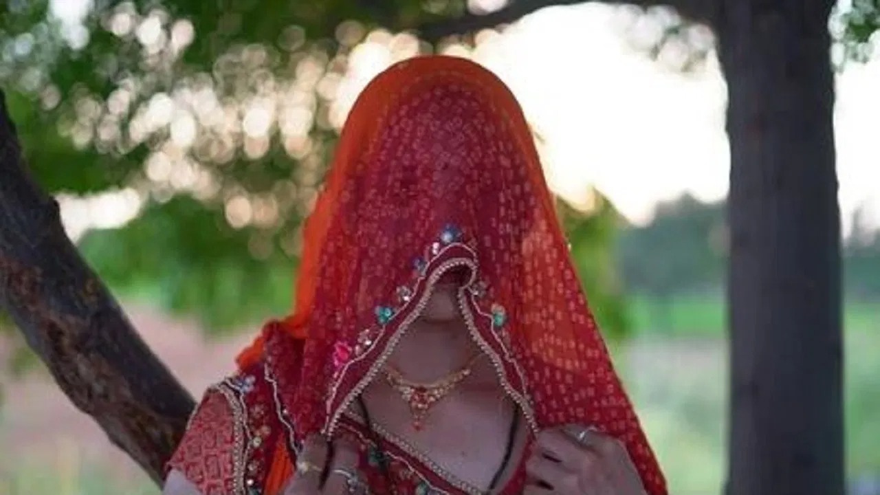 तीसरी शादी की चाह में पत्नी ने बॉयफ्रेंड संग मिलकर की पति की हत्या, पहुंची जेल