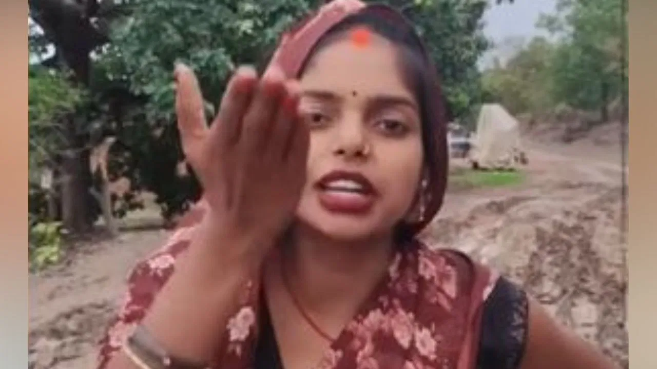 मध्य प्रदेश: ‘डिलीवरी की तारीख बताओ, उठवा लेंगे’ बयान पर बवाल, सीधी के सांसद राजेश मिश्रा ने अब कहा – “सड़क बनवा देंगे!”